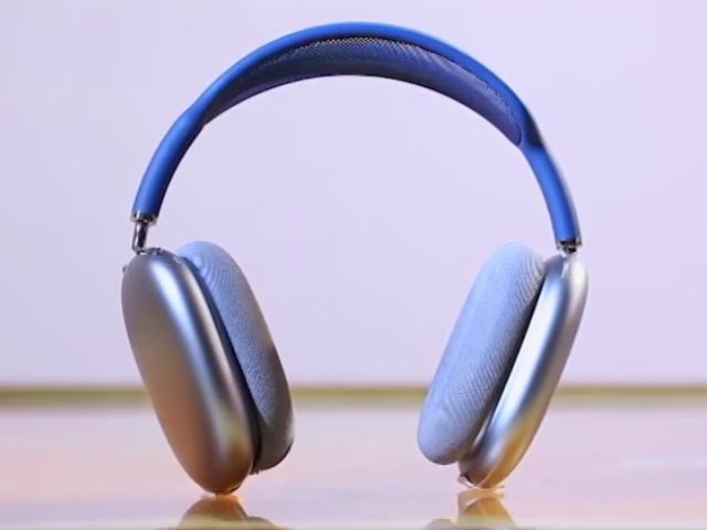 Review Of The AirPods Max And The LG Wing