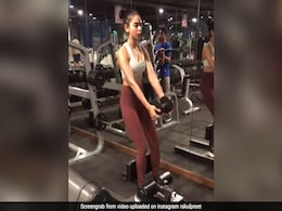 Rakul Preet Singh जिम में वर्कआउट करती आईं नजर, Video पोस्ट कर बोलीं- जिंदगी के अपने अप्स और डाउन... Rakul Preet Singh जिम में वर्कआउट करती आईं नजर, Video पोस्ट कर बोलीं- जिंदगी के अपने अप्स और डाउन...