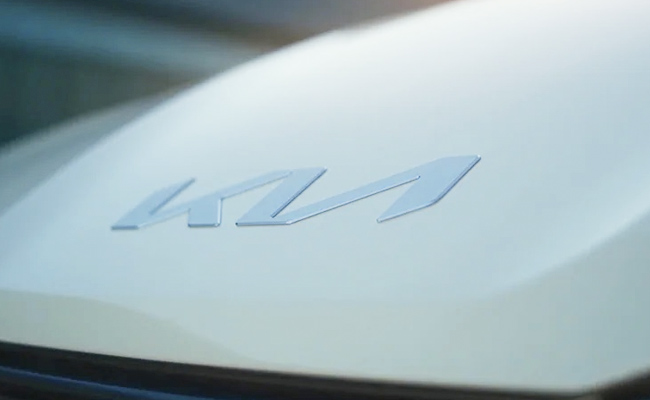 South Korea's Kia Says Reviewing Electric Car Cooperation With Multiple Firms After Apple Report