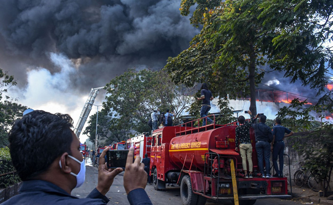 Fire Officer, 5 Workers Injured In Textile Unit Blaze in Gujarat's Surat