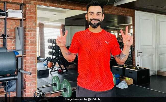 Virat Kohli shared pic from the gym showed the Victory sign with both hands fans speculated Virat Kohli shared pic from the gym showed the Victory sign with both hands fans speculated
