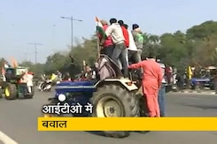 दिल्ली में तनावपूर्ण स्थिति, पुलिस और किसान आमने-सामने दिल्ली में तनावपूर्ण स्थिति, पुलिस और किसान आमने-सामने