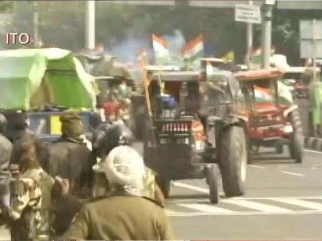 Watch: Tractors Drive Recklessly At Delhi's ITO As Farmers, Police Clash