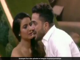 जैस्मीन भसीन के शो से बाहर होने की खबर सुन टूट गए Aly Goni, बिगड़ी तबियत- देखें Video जैस्मीन भसीन के शो से बाहर होने की खबर सुन टूट गए Aly Goni, बिगड़ी तबियत- देखें Video