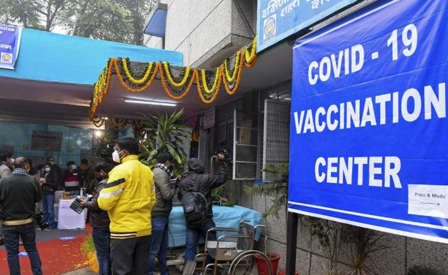 Covid-19 Vaccination : कर्नाटक में सबसे ज्यादा वैक्सीनेशन, UP की स्थिति चिंताजनक, देखें पूरी लिस्ट
