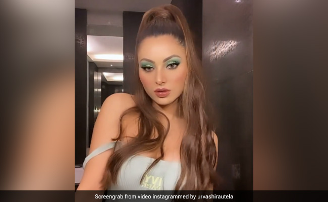 Urvashi Rautela का छा गया रॉकस्टार अंदाज, थम नहीं रहा Video देखने का सिलसिला