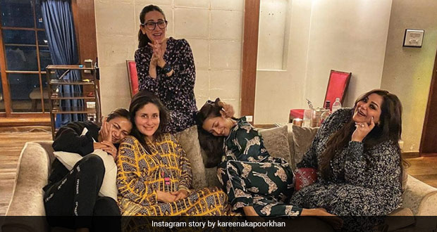 "To New Beginnings": Kareena Kapoor Enjoys Desserts With Karisma Kapoor And Malaika Arora, Here's Why!