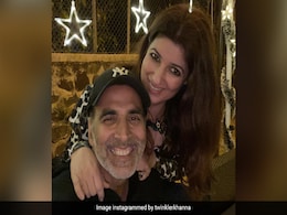 ट्विंकल खन्ना ने 2020 को बेहद ही मजेदार अंदाज में किया अलविदा, अक्षय कुमार संग शेयर किया Photo ट्विंकल खन्ना ने 2020 को बेहद ही मजेदार अंदाज में किया अलविदा, अक्षय कुमार संग शेयर किया Photo