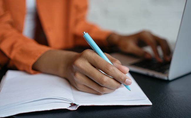 At IITs, With Online Exams, Teachers Confront High-Tech Cheating