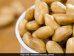 सर्दियों में क्यों दी जाती है मूंगफली खाने की सलाह? Peanuts खाने के इन 11 फायदों को जान आप भी करने लगेंगे डेली सेवन सर्दियों में क्यों दी जाती है मूंगफली खाने की सलाह? Peanuts खाने के इन 11 फायदों को जान आप भी करने लगेंगे डेली सेवन