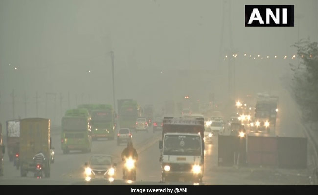 दिल्ली में कड़ाके की ठंड के साथ छाया कोहरा, पंजाब-हरियाणा समेत अन्य राज्यों में शीत लहर के आसार