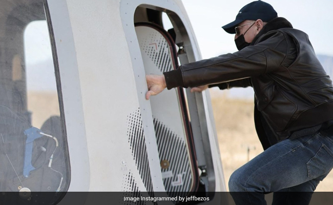जेफ़ बेजोस के "Lucky Boots" के बारे में शायद आपने सुना हो, यहां देखें उनकी Photo