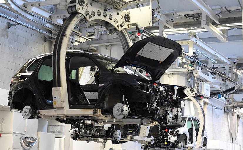China Industry Ministry Expects Auto Chips Shortage To Ease In Q4