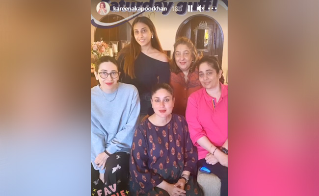 Inside Kareena Kapoor's Fam-Jam With Karisma And Others