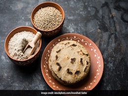 Healthy Diet: न्यूट्रिशनिस्ट ऋजुता दिवेकर ने क्यों दी बाजरे की भाखरी खाने की सलाह? क्या है इसमें खास, जानिए उनका किचन सीक्रेट Healthy Diet: न्यूट्रिशनिस्ट ऋजुता दिवेकर ने क्यों दी बाजरे की भाखरी खाने की सलाह? क्या है इसमें खास, जानिए उनका किचन सीक्रेट