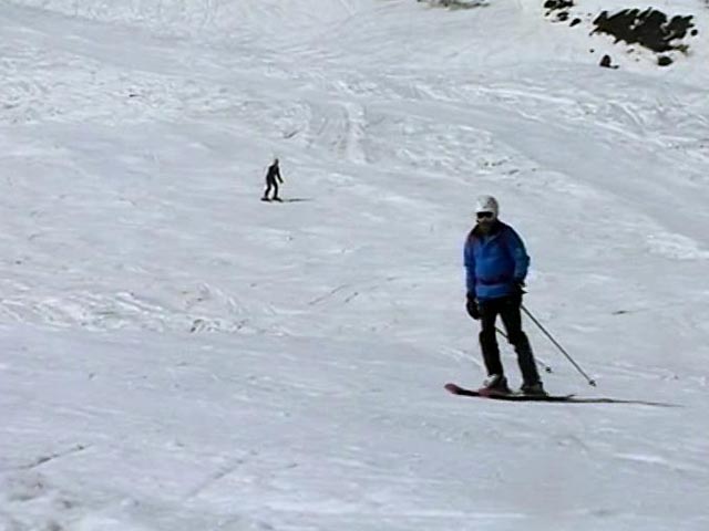 Gulmarg: More People Take Up Skiing, Snowboarding