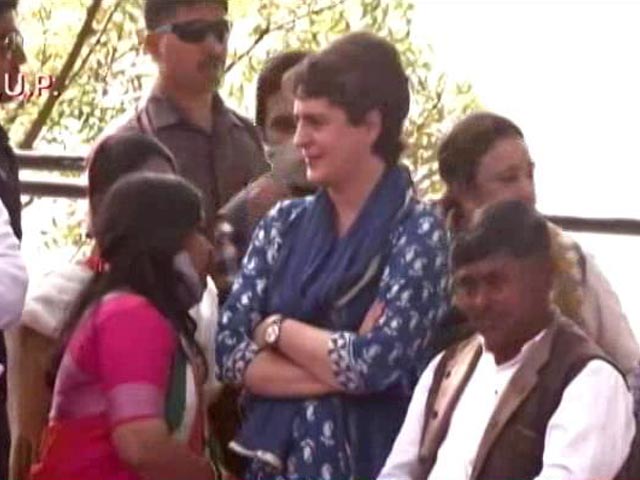 Priyanka Gandhi Vadra In UP's Prayagraj, Assures Boatmen Of Her Support