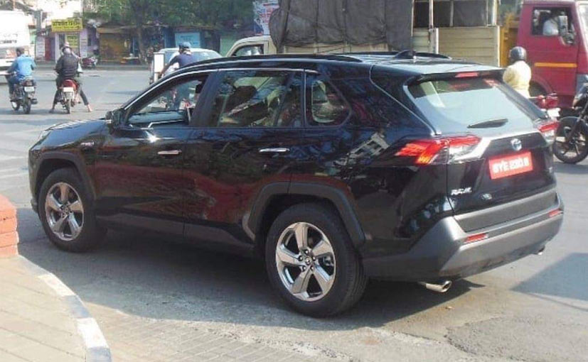 Toyota RAV4 Spotted Testing In India