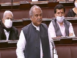 'आंदोलन में किसानों की मौत का डेटा नहीं' वाले बयान पर सरकार चौतरफा घिरी 'आंदोलन में किसानों की मौत का डेटा नहीं' वाले बयान पर सरकार चौतरफा घिरी