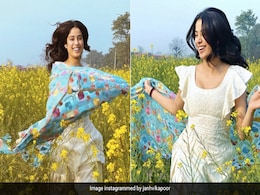 Janhvi Kapoor Never Fails To Leave A Mark In Ethnic Wear Janhvi Kapoor Never Fails To Leave A Mark In Ethnic Wear