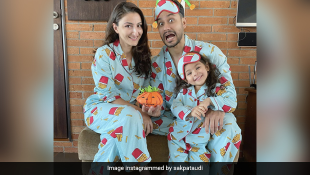 Watch: Soha Ali Khan's Video Of Daughter Inaaya Making Rotis Is Too Cute To Miss