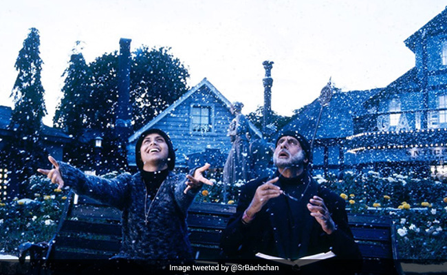 Here's How Amitabh Bachchan Marked 16 Years Of <i>Black</i>