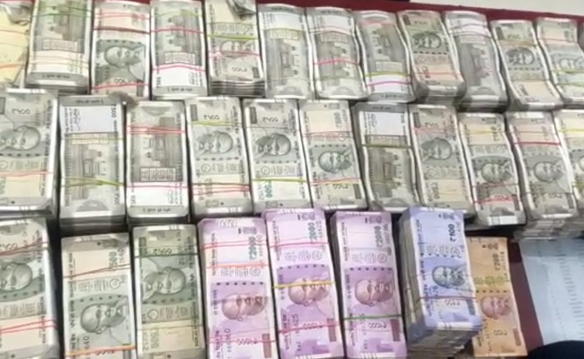 Ahead Of Election, Cash Found In Detergent Boxes In Noida SUV