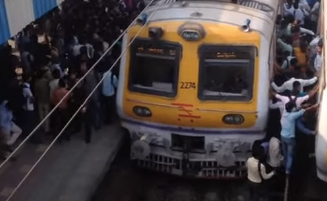 Fact-Check: Viral Video Of Crowded Mumbai Station Is From Pre-Covid Times