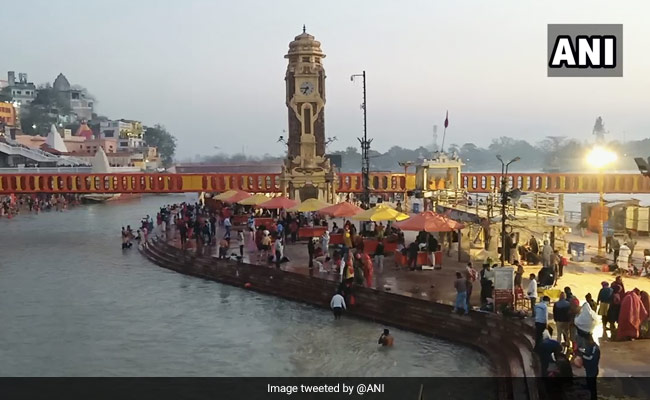 Vasant Panchami 2021: Devotees Take Holy Dip At Kumbh In Haridwar