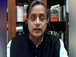 शशि थरूर ने ‘पोगोनोट्रॉफी’ शब्द से ट्विटर पर फिर छेड़ी बहस शशि थरूर ने ‘पोगोनोट्रॉफी’ शब्द से ट्विटर पर फिर छेड़ी बहस