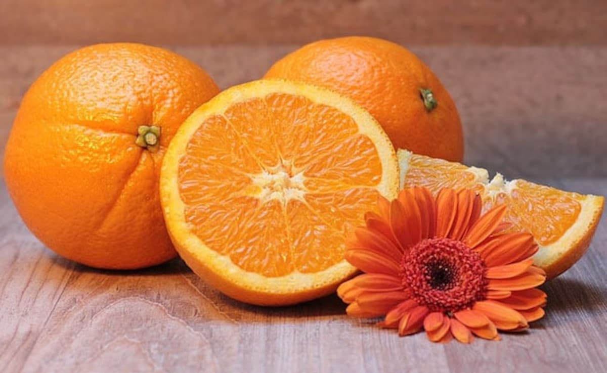 Oranges are rich in vitamin c, which can help in boosting immunity Oranges are rich in vitamin c, which can help in boosting immunity