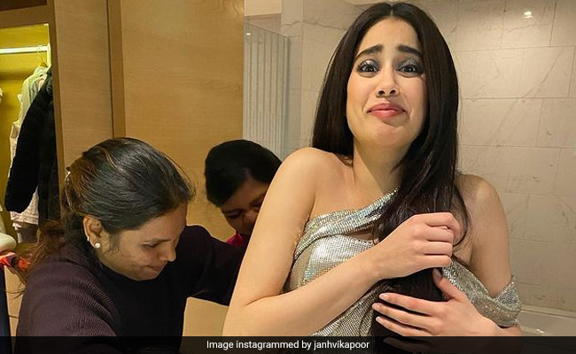 Jahnvi Kapoor's 'Before And After Pasta' Pic Will Leave You In Splits