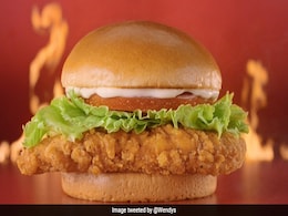 McDonald's, KFC, Burger King And Others Join In The Chicken Burger War On Twitter McDonald's, KFC, Burger King And Others Join In The Chicken Burger War On Twitter