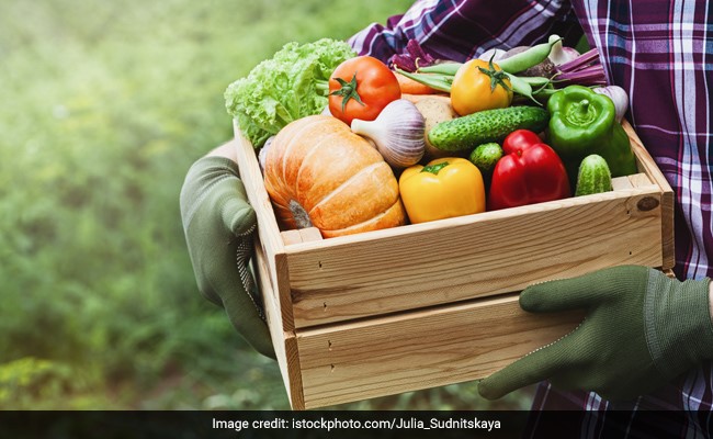 Eating seasonal food is cheaper