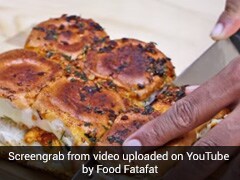 Watch: Masala Chicken Pav Recipe: This Meaty Version Of Mumbai's Omelette Pav Is A Must-Try Watch: Masala Chicken Pav Recipe: This Meaty Version Of Mumbai's Omelette Pav Is A Must-Try