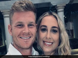 इंग्लैंड क्रिकेटर को ऑक्शन में नहीं मिली मोटी रकम, तो गर्लफ्रेंड ने कहा- तुम गेंदबाज क्यों नहीं हो ' इंग्लैंड क्रिकेटर को ऑक्शन में नहीं मिली मोटी रकम, तो गर्लफ्रेंड ने कहा- तुम गेंदबाज क्यों नहीं हो '