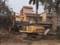 रामनवमी पर हिंसा : मध्य प्रदेश के खरगोन के बाद गुजरात के खंभात में चला बुलडोजर  रामनवमी पर हिंसा : मध्य प्रदेश के खरगोन के बाद गुजरात के खंभात में चला बुलडोजर