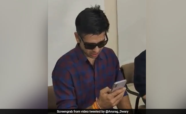 नमन ओझा का संन्यास, रोते हुए बोले- इस कारण लेना पड़ा रहा है रिटायरमेंट..देखें Video