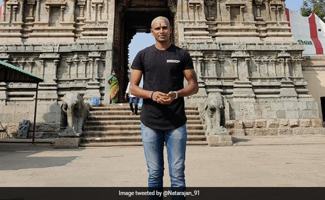 मन्नत हुई पूरी तो टी नटराजन ने मुड़वाया अपना सिर, भगवान का किया शुक्रिया..देखें Photo