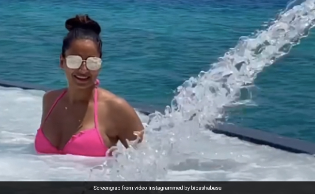 Bipasha Basu, In Holiday Mood, Adds A Dash Of Pink To A Blue Paradise