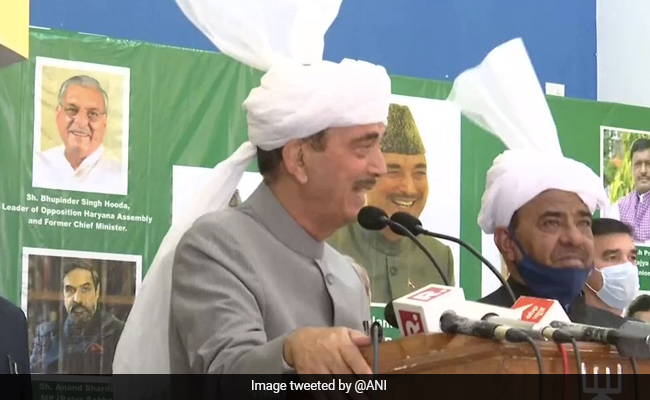 गुलाम नबी आजाद ने प्रधानमंत्री की तारीफ की, बोले-वो कम से कम अपनी असलियत तो...