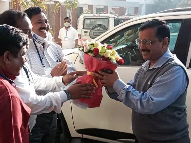 Arvind Kejriwal's Thanksgiving Roadshow In Surat As AAP Enters Gujarat