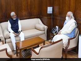 बिहार: नीतीश कुमार का 70वां जन्मदिन आज, प्रधानमंत्री नरेंद्र मोदी और तेजस्वी यादव ने दी बधाई बिहार: नीतीश कुमार का 70वां जन्मदिन आज, प्रधानमंत्री नरेंद्र मोदी और तेजस्वी यादव ने दी बधाई