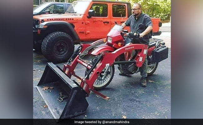 विदेशी शख्स ने Jugaad कर बाइक को बना दिया 'JCB मशीन', आनंद महिंद्रा बोले- 'सिर्फ भारतीय ही जुगाड़ू नहीं'