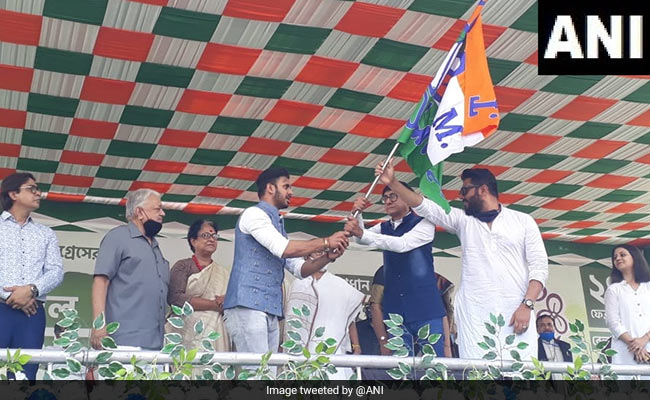 Trinamool's Cricketer Candidate Manoj Tiwary Faces Tough Pitch In Bengal's Shibpur