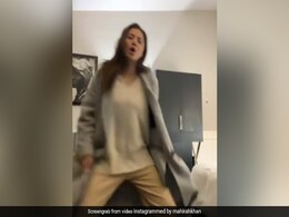 माहिरा खान ने अपने गर्ल गैंग्स के साथ Pawari Ho Rahi Hai पर किया धमाकेदार डांस, देखें Video माहिरा खान ने अपने गर्ल गैंग्स के साथ Pawari Ho Rahi Hai पर किया धमाकेदार डांस, देखें Video