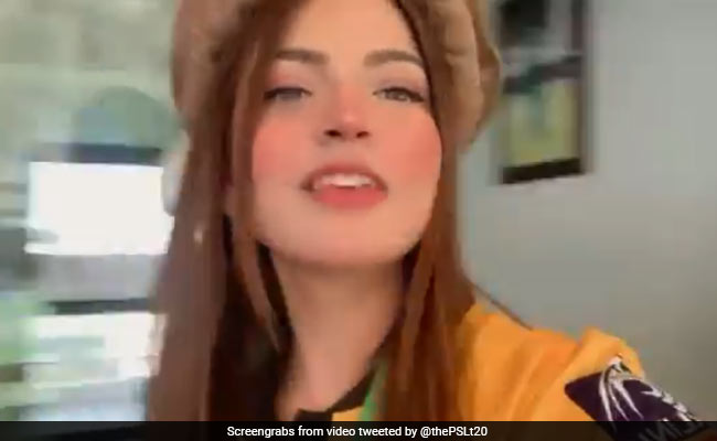 PSL 2021: पाकिस्तान सुपर लीग ने Pawri गर्ल का नया वीडियो किया शेयर, बोलीं- ये मैं हूं, ये स्टेडियम है...