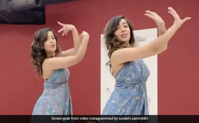 चिंकी मिंकी ने 'याद पिया की आने लगी' सॉन्ग पर किया धमाकेदार डांस, Video मचा रहा है धमाल