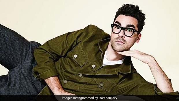 Schitt's Creek's Dan Levy (David) Reveals Favourite Food; Fans Click Selfies With It