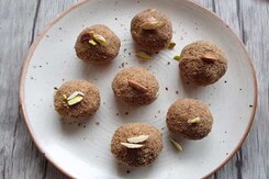 How To Make Sonth Aur Methi Ladoo | Easy Sonth Aur Methi Ladoo Recipe Video How To Make Sonth Aur Methi Ladoo | Easy Sonth Aur Methi Ladoo Recipe Video